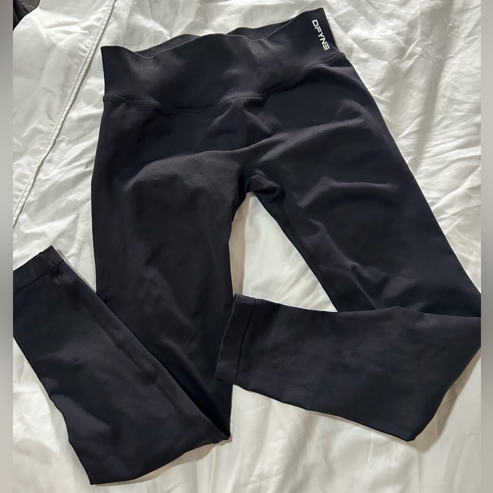 DFYNE IMPACT  Leggings. size M, only worn 3-4x. In great condition.